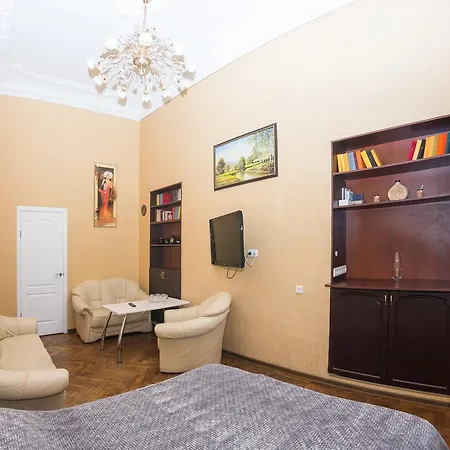 Apartment On Elizavetinskaya 18 *